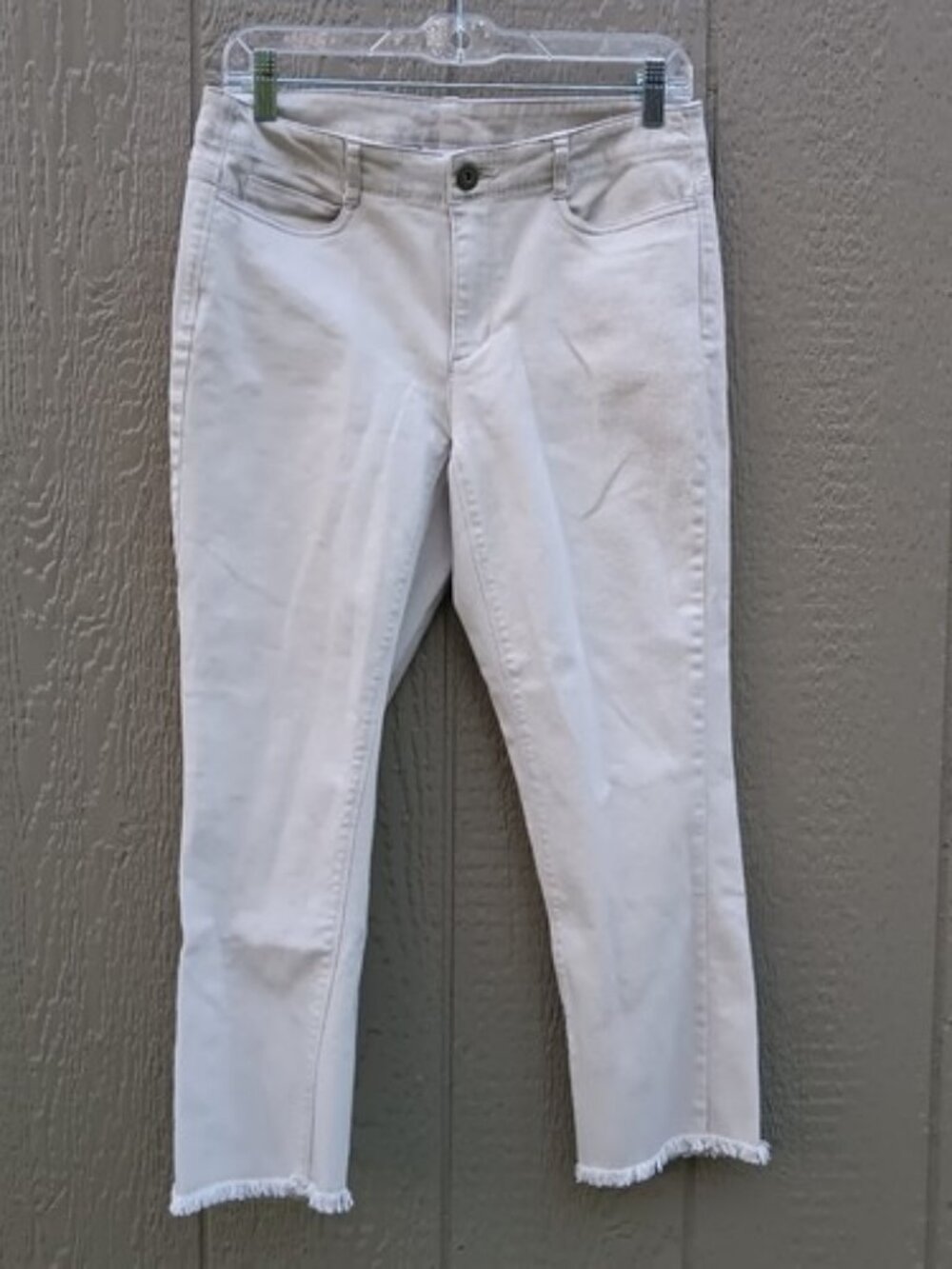NWT Habitat Stretch Denim Capri with Frayed Hem Sz 10
